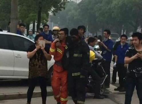 江蘇啟東電源公司鋰電車間發生爆炸 江蘇啟東電源公司鋰電車間發生爆炸